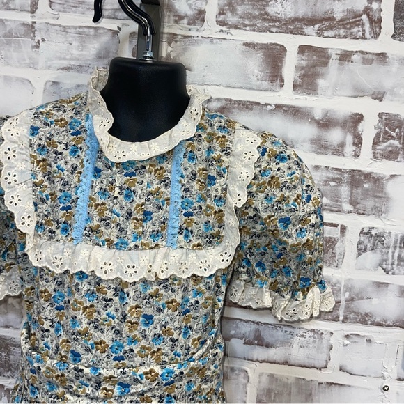 Handmade prairie Floral Blue and White Vintage Dress 8/10 - Picture 2 of 7